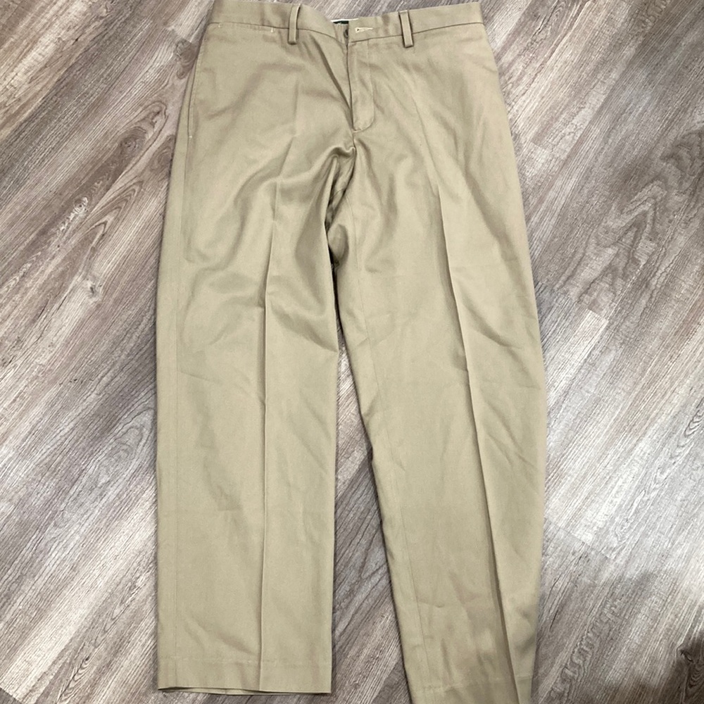 Eddie Bauer relaxed fit 34x32